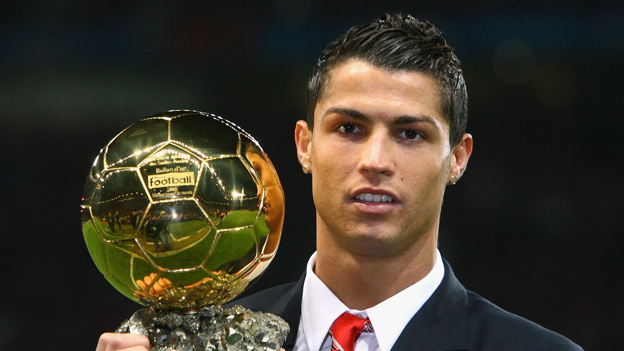 英超裁判团体加强交流，提高判罚一致性，2021赛季英超裁判